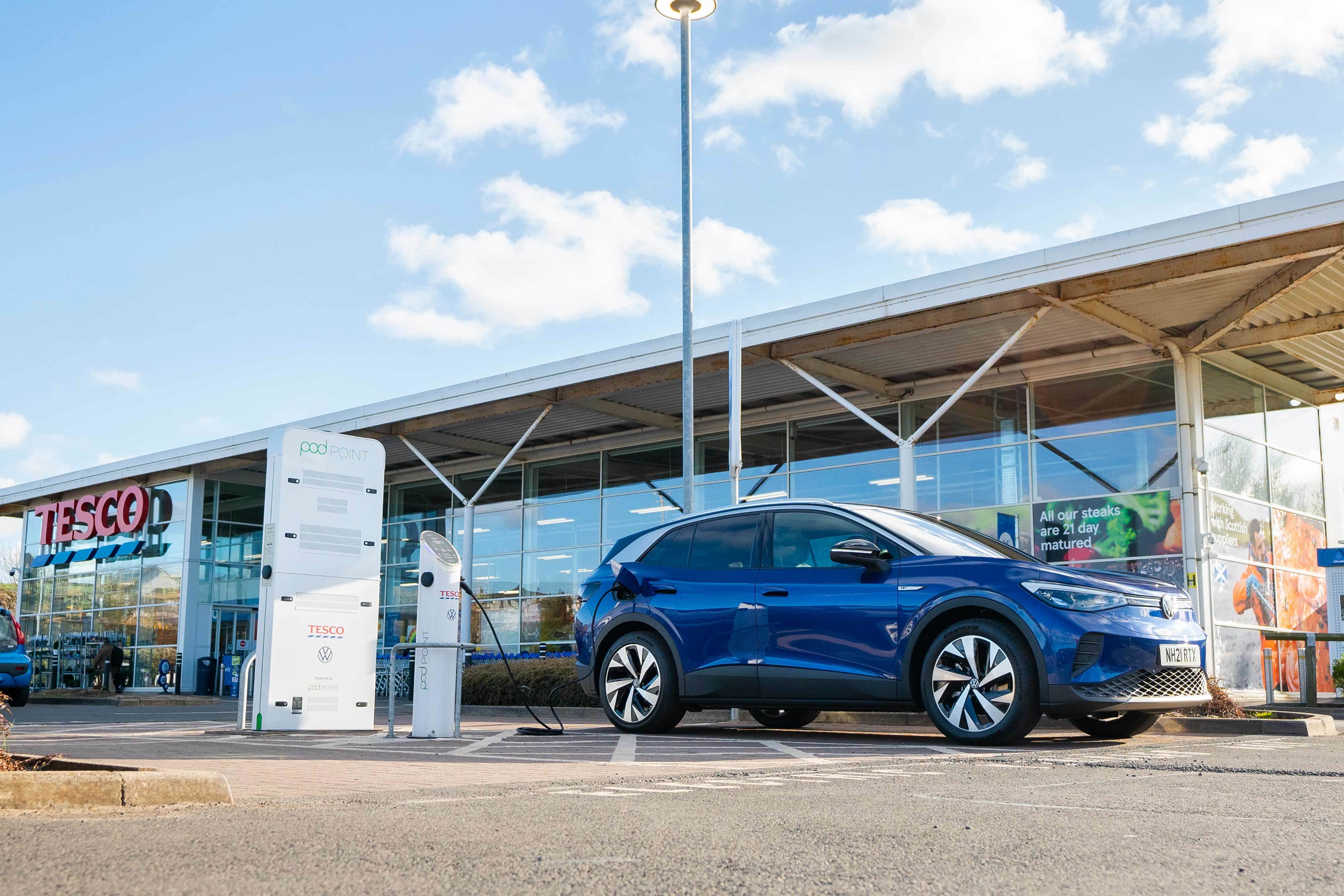 Lidl Pod Point Rapid Charger with Tesla